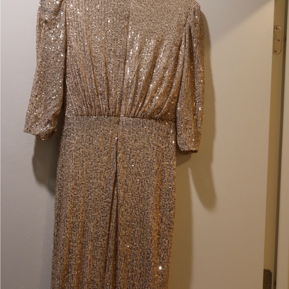 Sequence draped 3/4 gold floor length gown Ieena for Mac Duggal size 4 - Picture 2 of 8